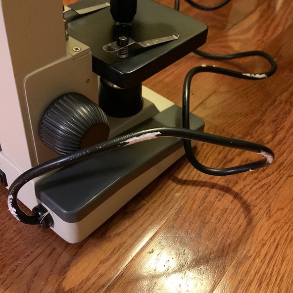 My First Lab Microscope Model MFL-02 Plus slides and bulb - Picture 5 of 13